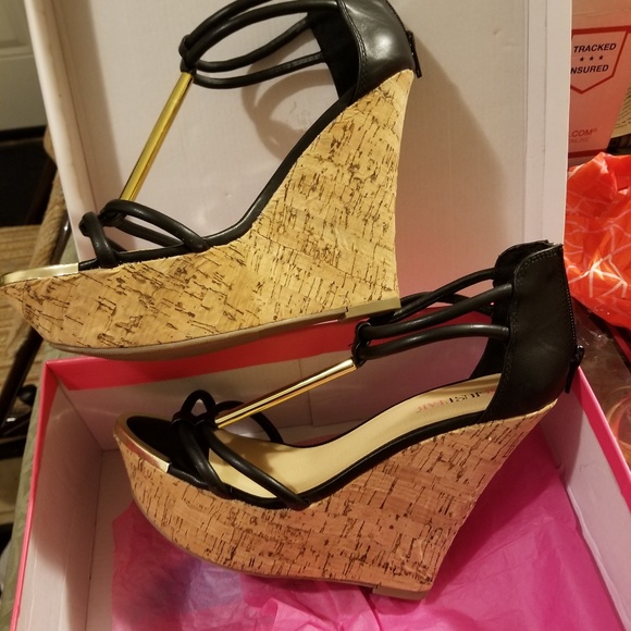 JustFab Shoes - Black and gold wedges